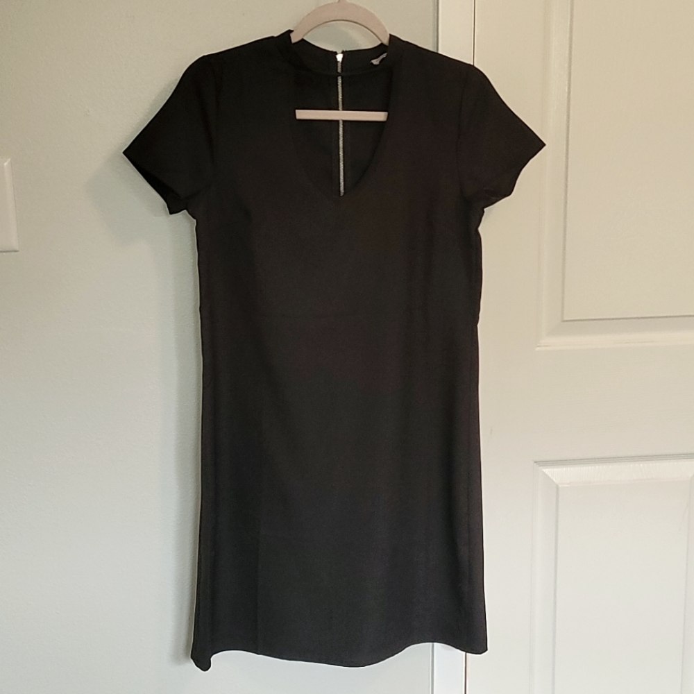 Vintage 2000s Charlotte Russe Black Keyhole Neckline Short-Sleeved Shift Dress